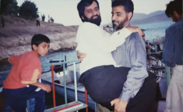 عکس حاج قاسم سلیمانی با خانواده