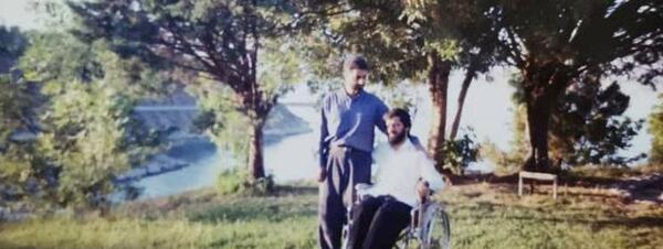 عکس حاج قاسم سلیمانی با خانواده