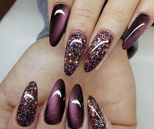 عکس طرح ناخن زرشکی طلایی