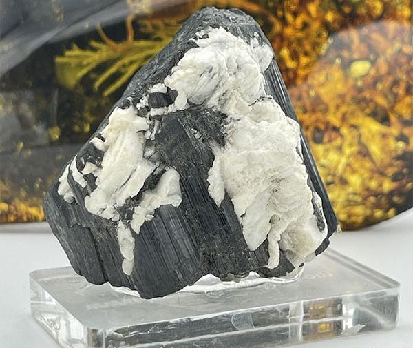 عکس سنگ یاقوت سیاه