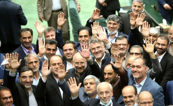 عکس خواب رفتن نمایندگان مجلس