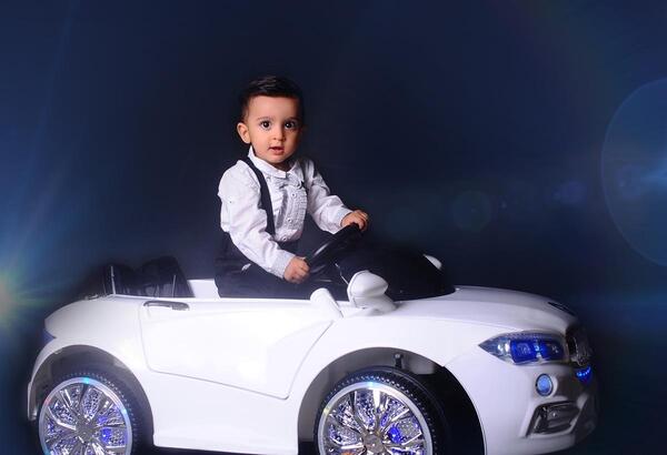 عکس اتلیه کودک با ماشین