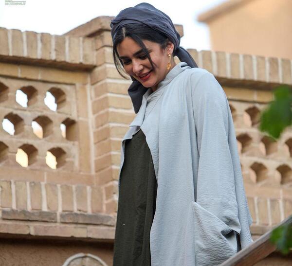عکس گریه لیندا کیانی