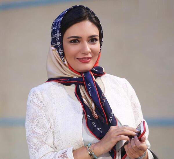 عکس گریه لیندا کیانی
