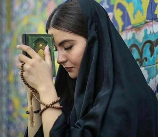 عکس زن چادری خوشگل