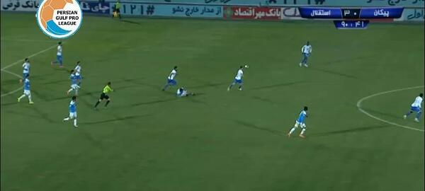 عکس شماره پیراهن وریا غفوری