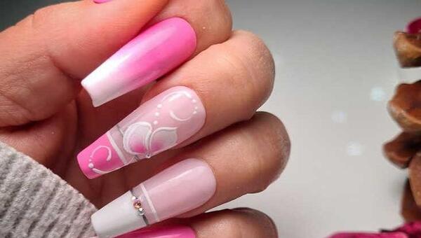 عکس کاشت ناخن قارچ گرفته