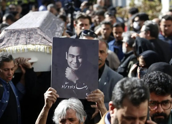 عکس مادر رضا داوود نژاد