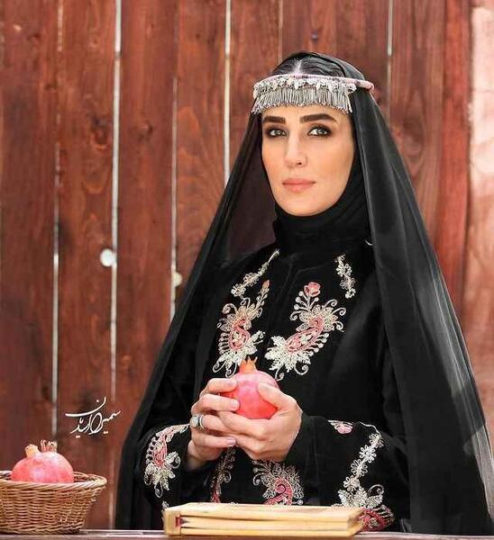عکس های سوگل طهماسبی با چادر