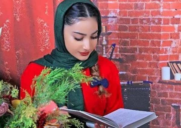 ژست عکس نوزاد شب یلدا
