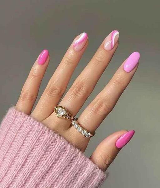 عکس طراحی ناخن با ورق طلا
