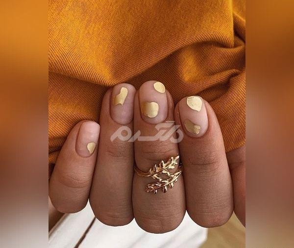عکس طراحی ناخن با ورق طلا