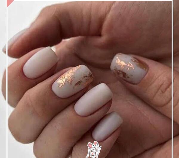 عکس طراحی ناخن با ورق طلا