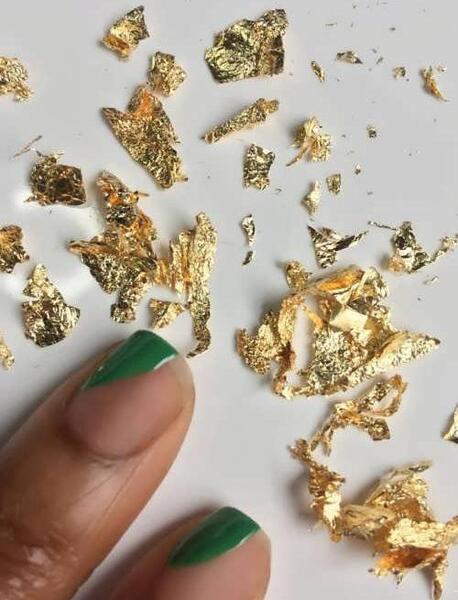 عکس طراحی ناخن با ورق طلا