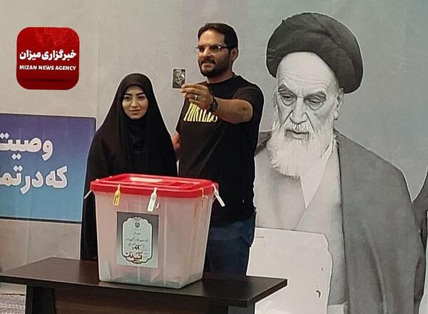 عکس شهید سلیمانی و رهبر