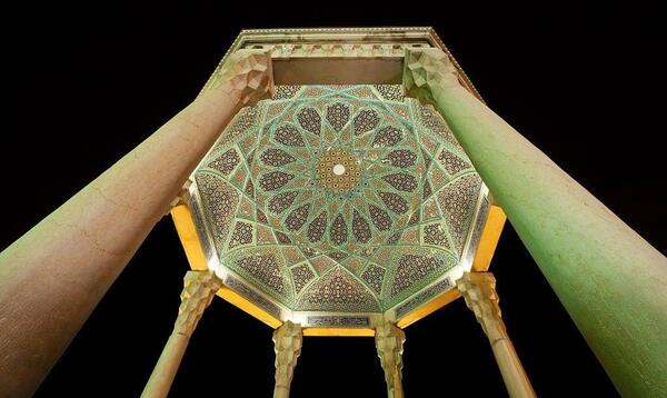 عکس آرامگاه حافظ سعدی