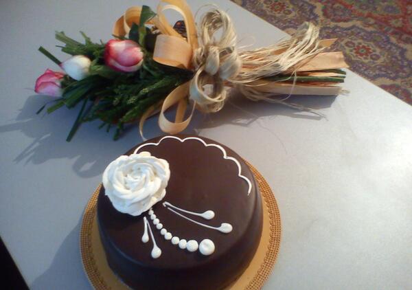 عکس کیک با نوشته سالگرد ازدواجمون مبارک