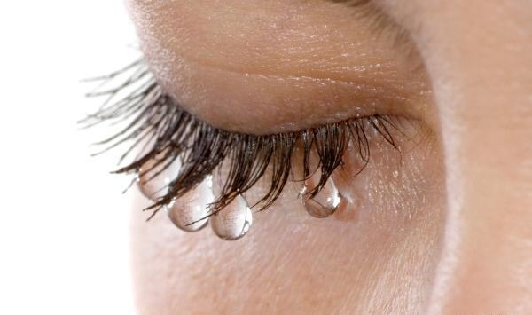 عکس چشم اشکی