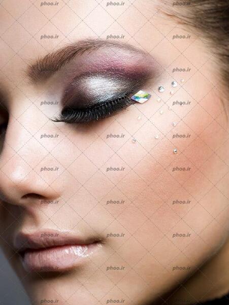 عکس چشم دختری ک گریه میکنه