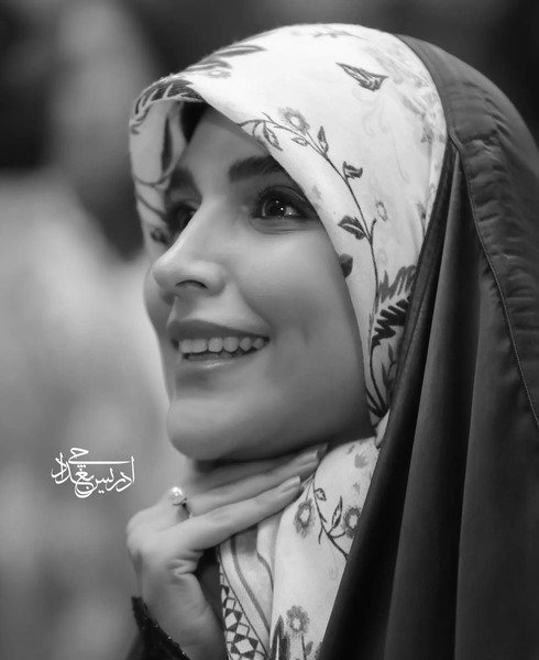 عکس مجری زن چادری شبکه خبر
