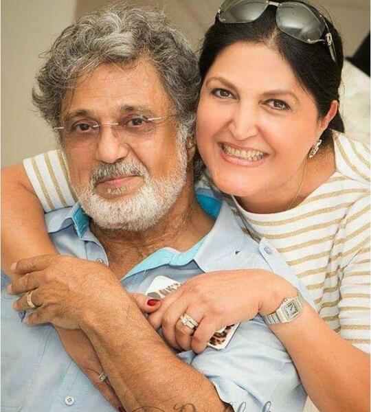 عکس داریوش اقبالی با دخترش