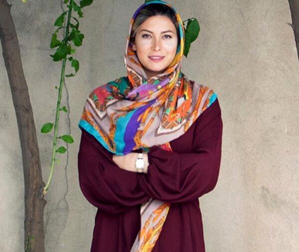 عکس نوشته اگر یقین داری روزی پروانه میشوی بگذار روزگار