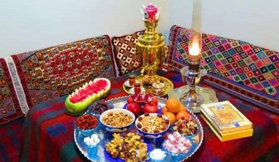 عکس شب یلدا روی کرسی