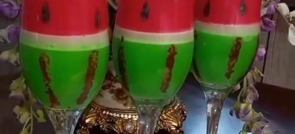 عکس شب یلدا روی کرسی