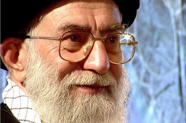 عکس لبخند خامنه ای