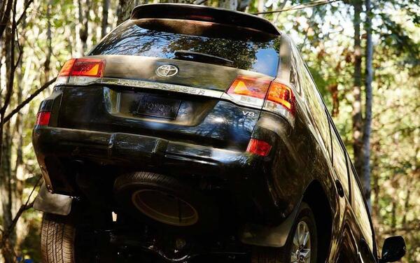 عکس موتور لندکروز
