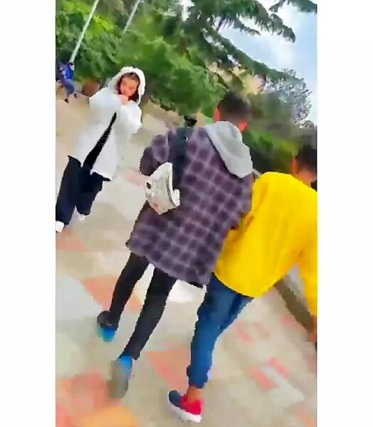 عکس نیکا و متین و ممد