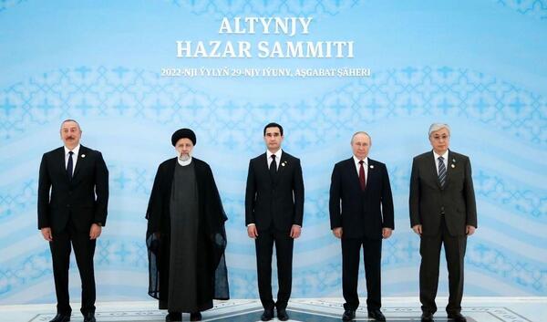 عکس یادگاری رئیسی