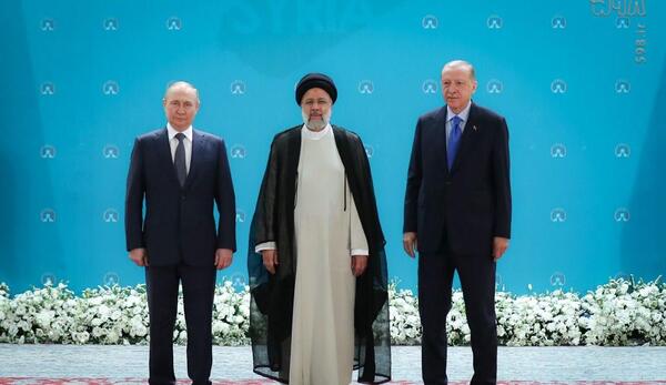 عکس یادگاری رئیسی