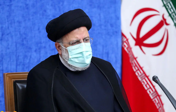 عکس یادگاری رئیسی