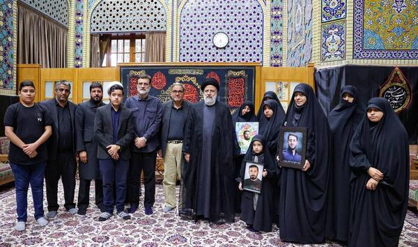 عکس یادگاری رئیسی