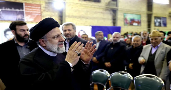عکس یادگاری رئیسی