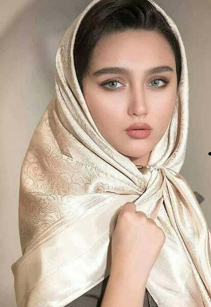 عکس دختر اسپرت نیم رخ