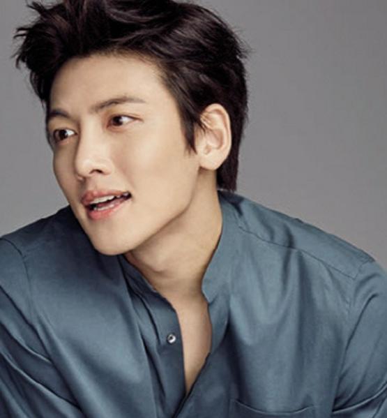عکس جی چانگ ووک بازیگر کره ای