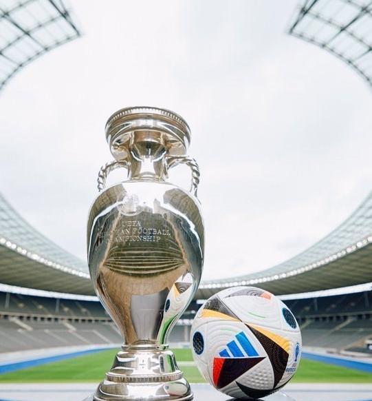 عکس عكس از يورو