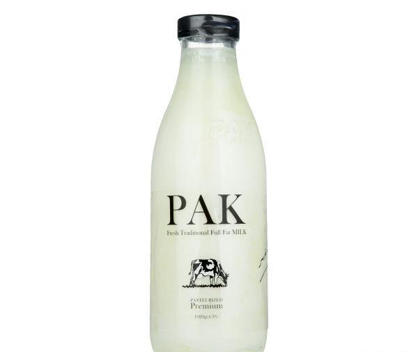 عکس شیر خوردنی