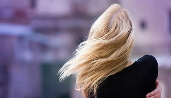 عکس پروفایل دختر ناراحت و غمگین