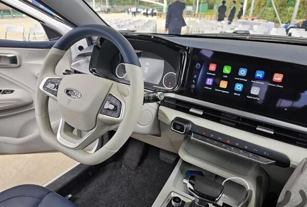 عکس ماشین ام وی ام x33 s گیربکس cvt