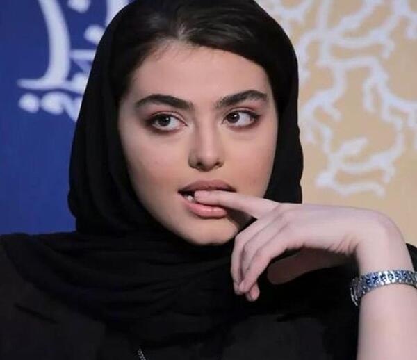 عکس نوشته های ریحانه پارسا برای پروفایل