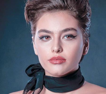 عکس نوشته های ریحانه پارسا برای پروفایل