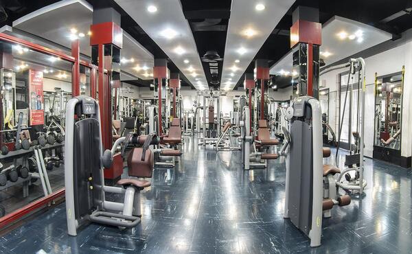 عکس باشگاه بدنسازی تخت جمشید ساوه