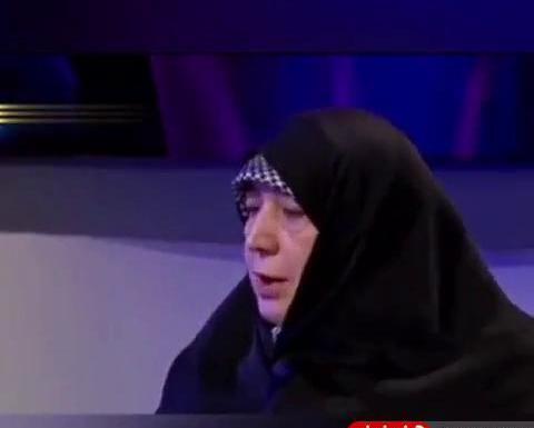 عکس دست بوسی حداد عادل و فرح پهلوی