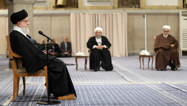 عکس صادق آملی لاریجانی