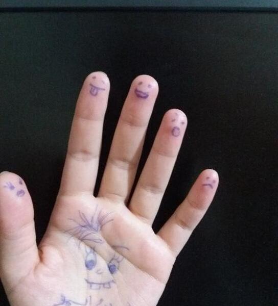 عکس چالش دست