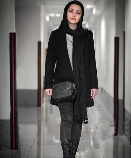 عکس با حجاب نازنین بیاتی