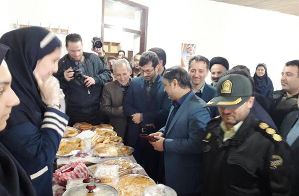 عکس مدرسه حیاط